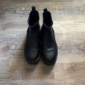 UNIONBAY Hayley Women’s Chelsea Black Chunky Ankle Boots